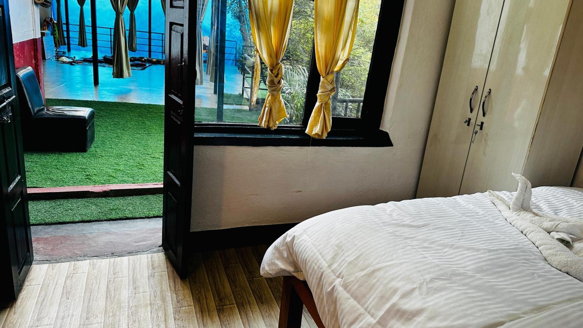 Institute Of Natural Medicine , Yoga & Therapy Home Kathmandu Exterior photo